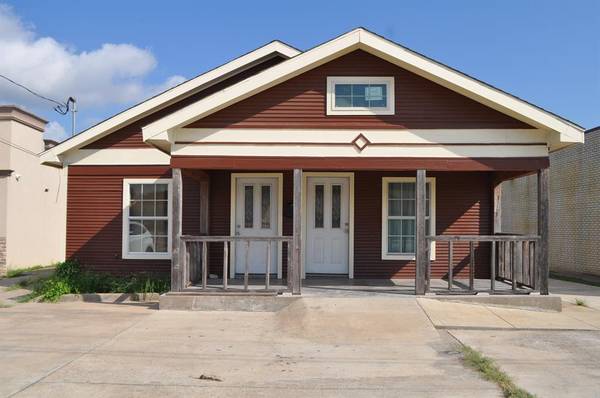 1738 W 7th Avenue, Corsicana, TX 75110