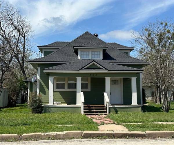 606 S Pecos Street, Coleman, TX 76834