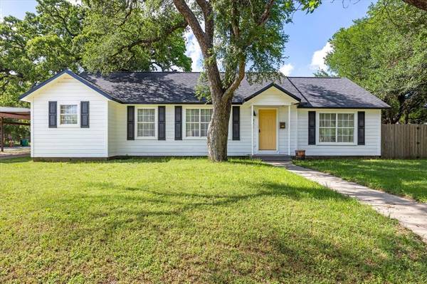 335 E Long Street,  Stephenville,  TX 76401