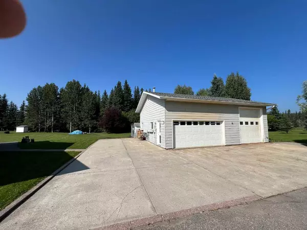 Rural Yellowhead County, AB T7V 1X7,25518 505B Township #301