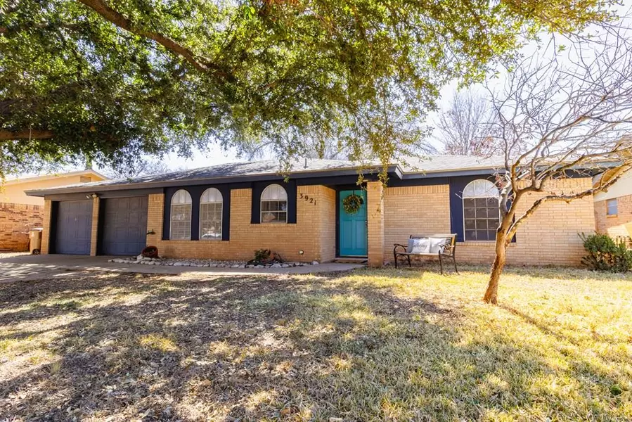 3921 Millbrook Dr, San Angelo, TX 76904