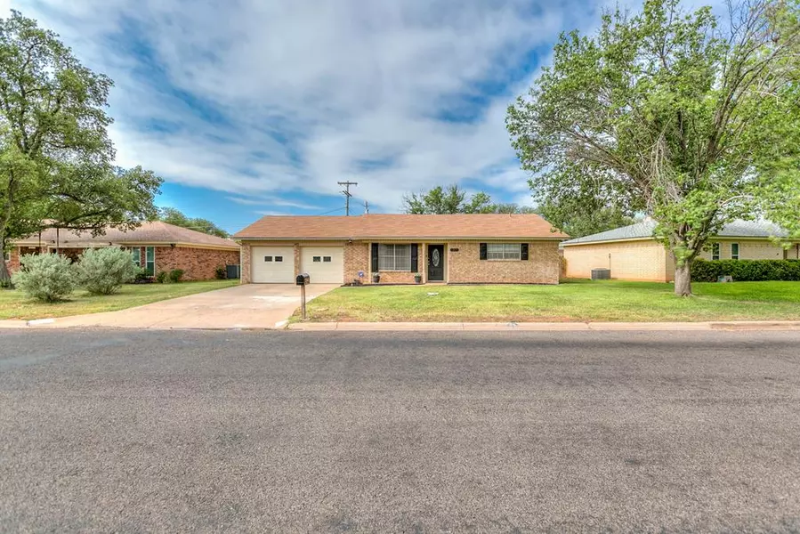 3705 Old Post Rd, San Angelo, TX 76904