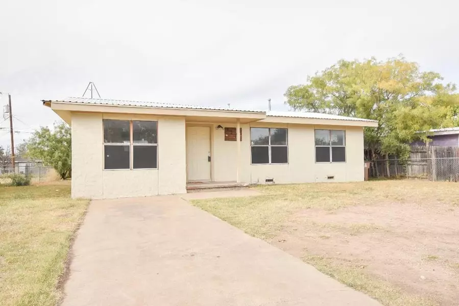 2216 Jomar St, San Angelo, TX 76901