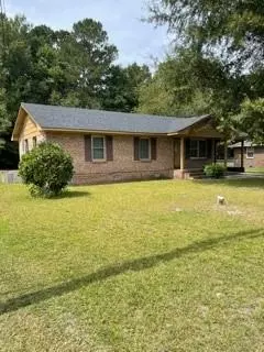 27 West End Street, Manning, SC 29102