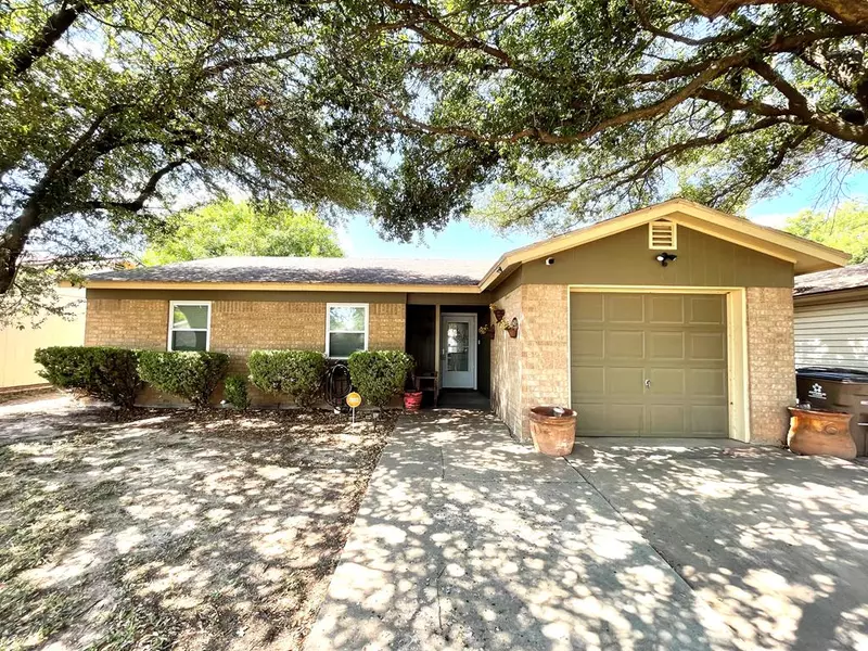 1129 Tres Rios Dr, San Angelo, TX 76903