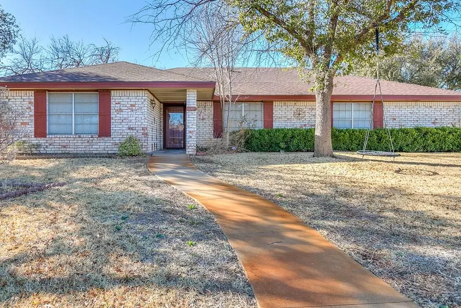 3209 Sierra Dr, San Angelo, TX 76904