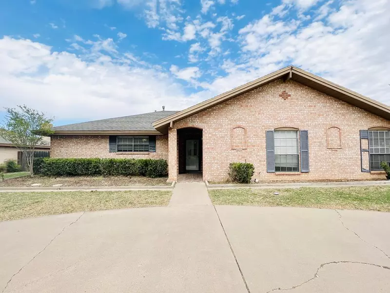 3106 Sierra Dr, San Angelo, TX 76904