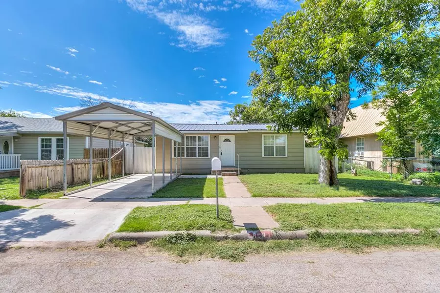 34 E 11th St, San Angelo, TX 76903