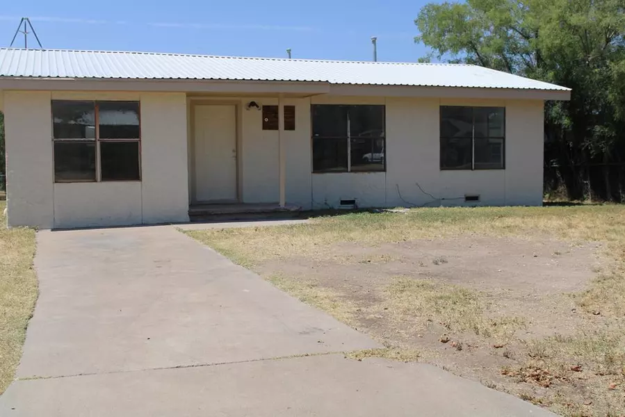 2216 Jomar St, San Angelo, TX 76901