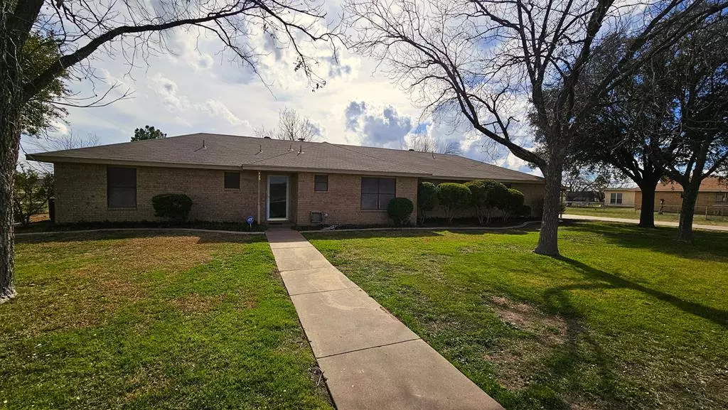 413 Clover Dr, San Angelo, TX 76903