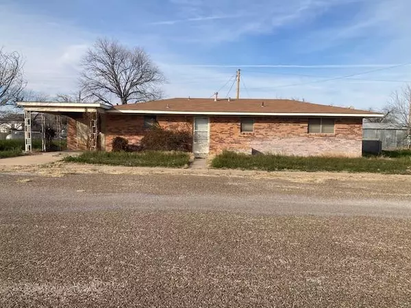 201 Main St,  Sheffield,  TX 79781