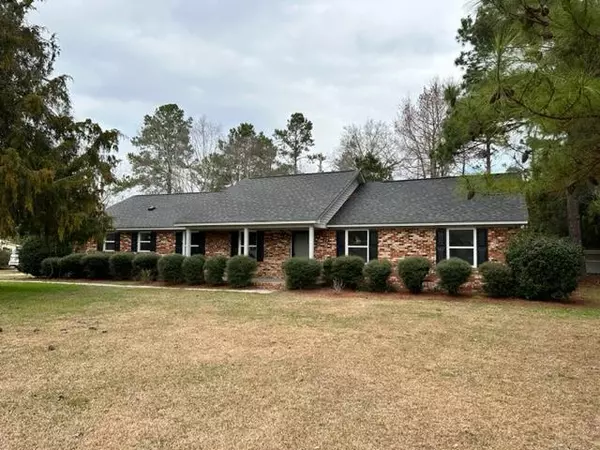 1208 Heritage Drive, Manning, SC 29102