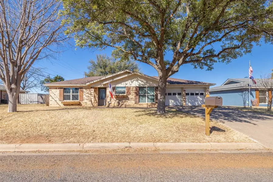 3802 Old Post Rd, San Angelo, TX 76904