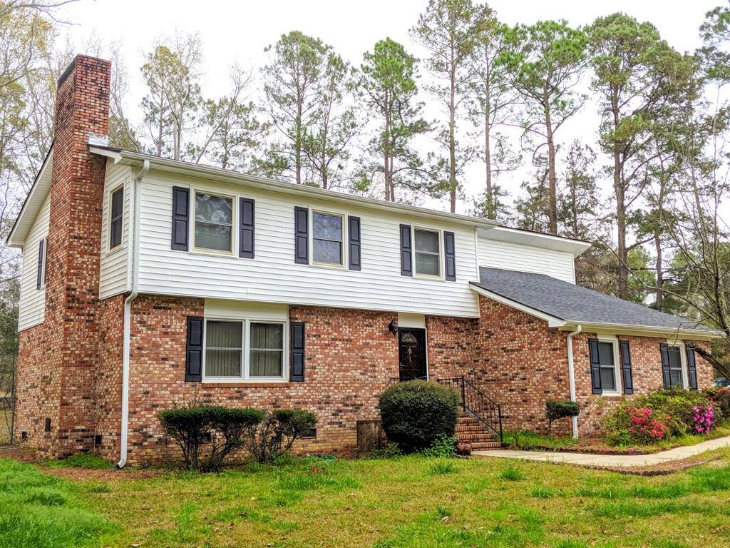 1 HALLMARK LN, Sumter, SC 29154