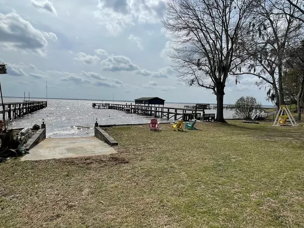 Summerton, SC 29148,1000 Pine Islnad Shores