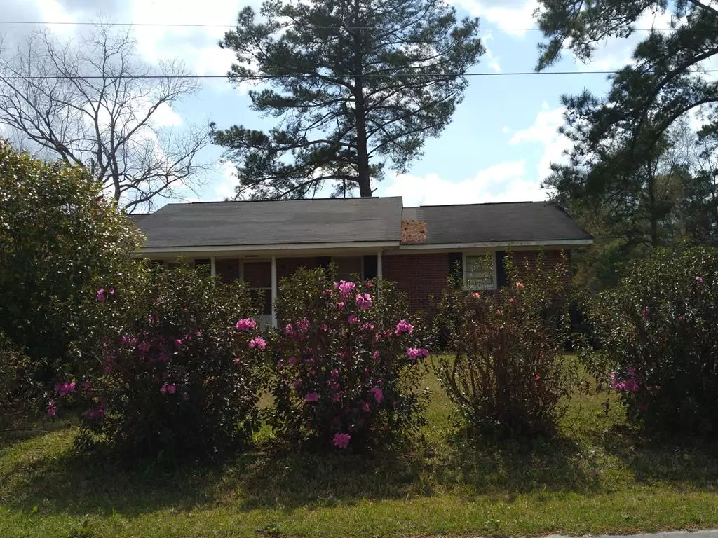 Holly Hill, SC 29059,523 Hesseman Ave