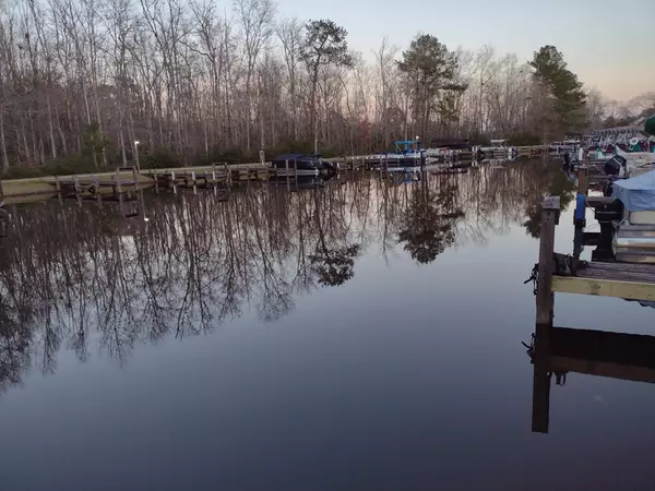 Manning, SC 29102,00 Woodlake Boat Slip #81