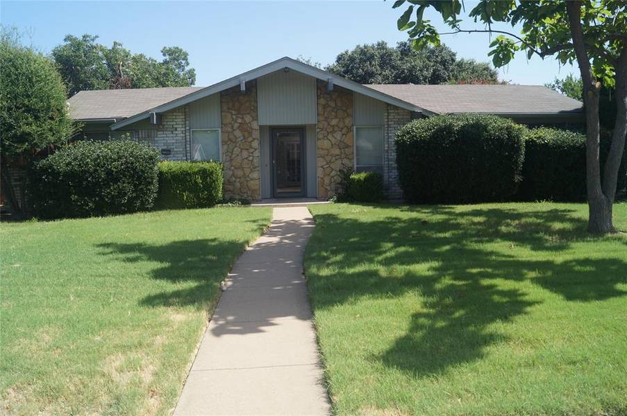 1813 Crockett Street, Garland, TX 75042