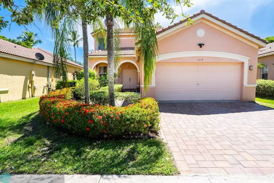 1112 Chinaberry Dr, Weston, FL 33327