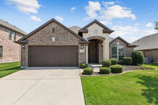 556 Avery Pointe, Lavon, TX 75166