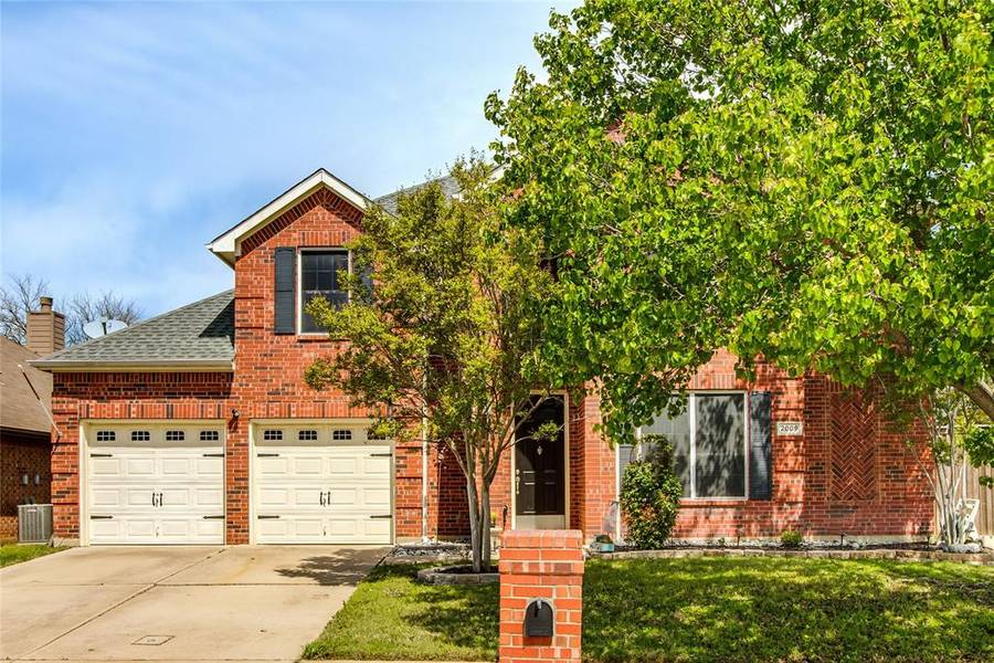 2009 Fair Oaks Circle, Corinth, TX 76210