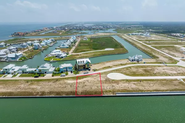 1050 North Isle Drive, Rockport, TX 78382