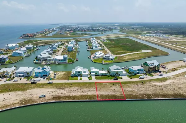 1038 North Isle Drive, Rockport, TX 78382