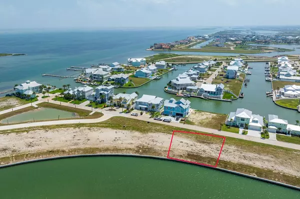 1030 North Isle Drive, Rockport, TX 78382