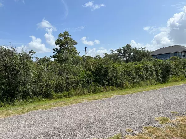 195 HEWETT DR, Rockport, TX 78382