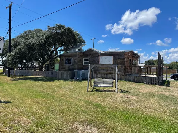 Rockport, TX 78382,209 E Cornwall