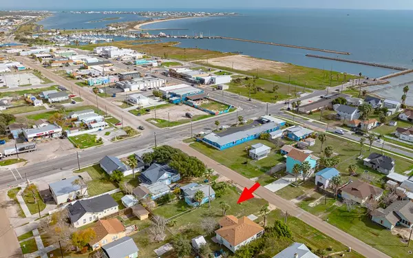 619 S Magnolia, Rockport, TX 78382