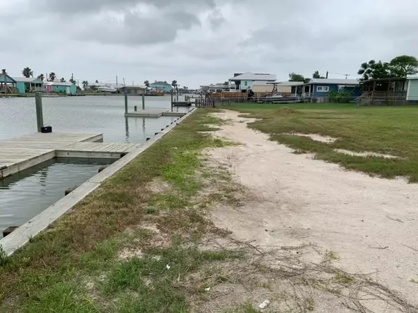 Rockport, TX 78382,525 Copano Cove Rd