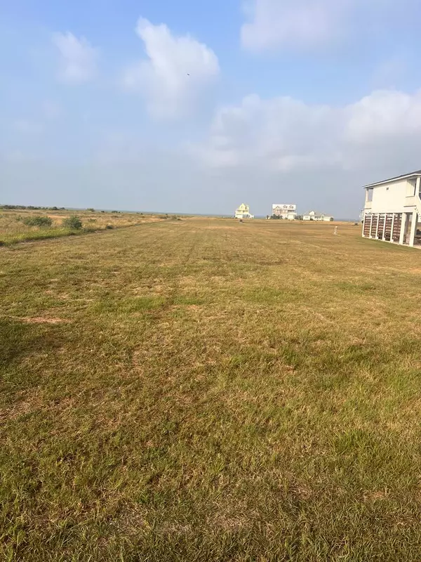 1502 Cape Velero Dr., Rockport, TX 78382