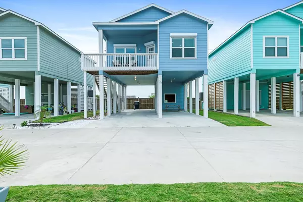 122 N NAUTICA, Rockport, TX 78382