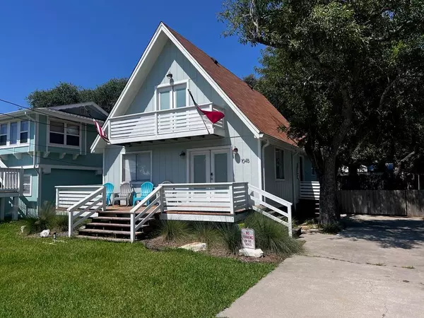 1045 N Austin, Rockport, TX 78382