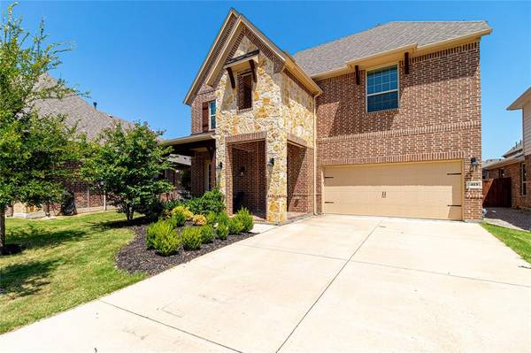 413 Middleton Drive, Roanoke, TX 76262