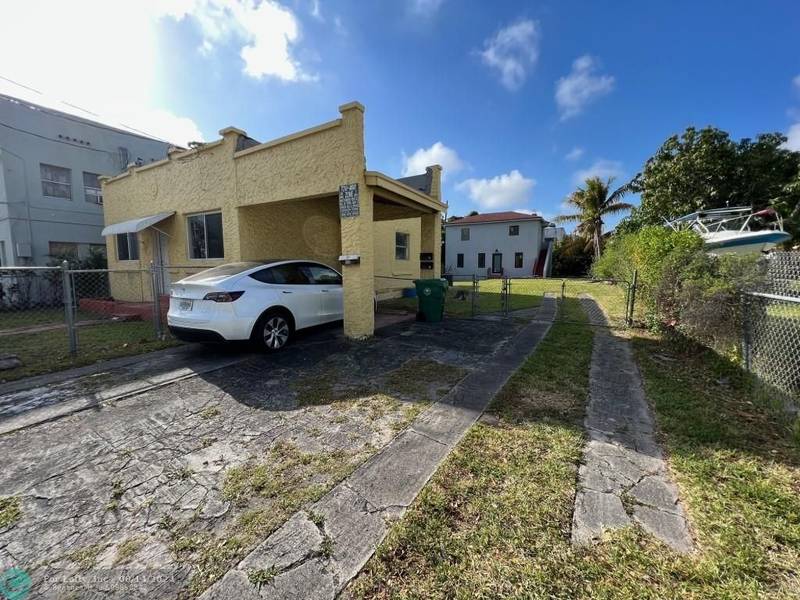 542 NW 35th St, Miami, FL 33127