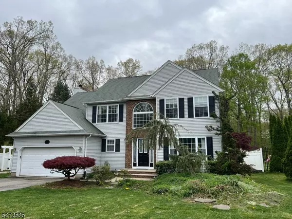 34 Lark Ln, Jefferson Twp., NJ 07438