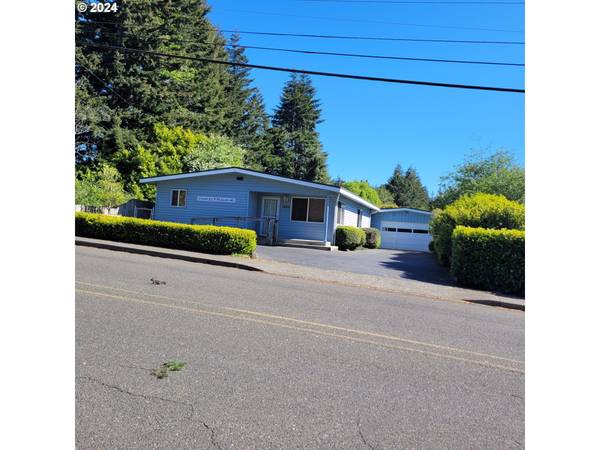 1865 THOMPSON RD, Coos Bay, OR 97420