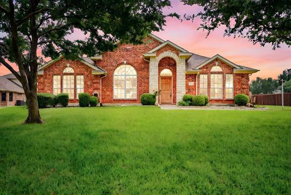 8402 Evening Star Drive, Rowlett, TX 75089