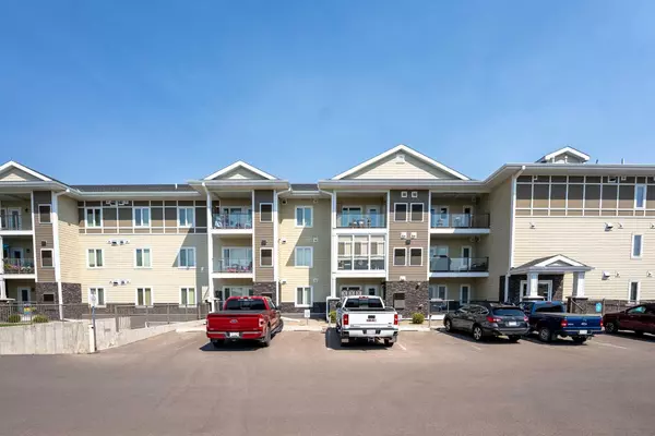 Lethbridge, AB T1K 7E8,173 Fairmont BLVD S #106