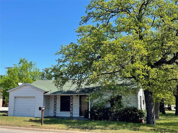 1702 16th Street, Bridgeport, TX 76426