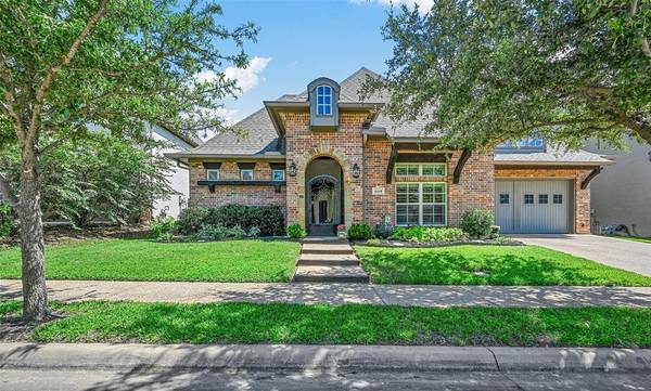 6410 Vintage Lake Drive,  Arlington,  TX 76016