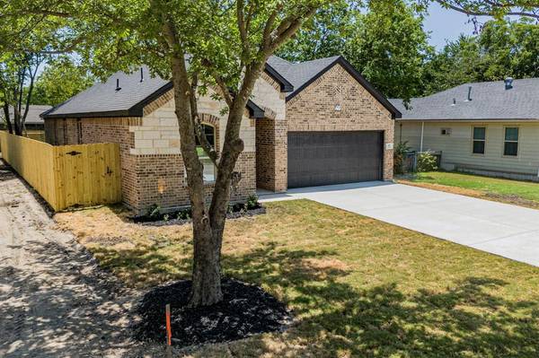 Ennis, TX 75119,307 W Waco Street W