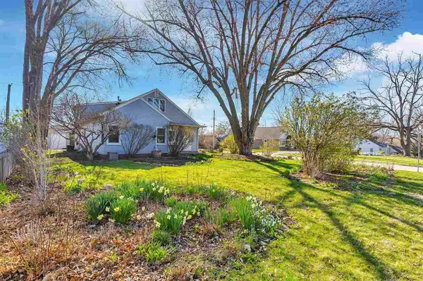 701 10th Ave, Coralville, IA 52241