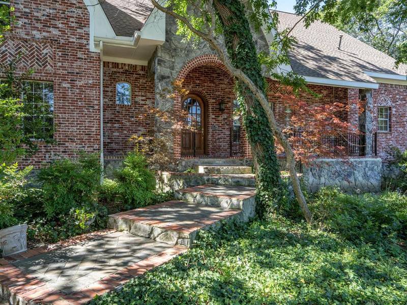 800 Shady Brook Lane, Fairview, TX 75069