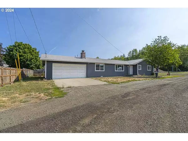 Sheridan, OR 97378,353 NE BALM ST