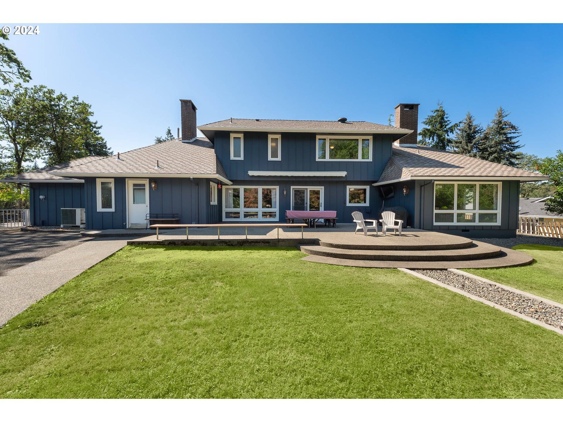 Winchester, OR 97495,461 THORA CIRCLE DR
