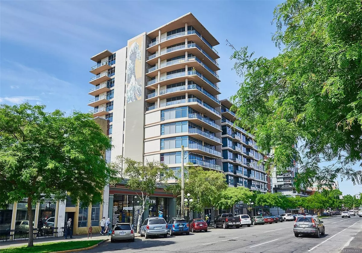 Victoria, BC V8W 4A3,845 Yates St #303