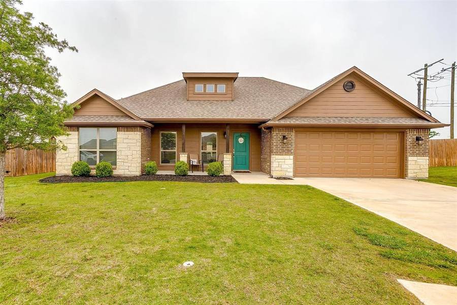 303 Nolan River Run, Godley, TX 76044